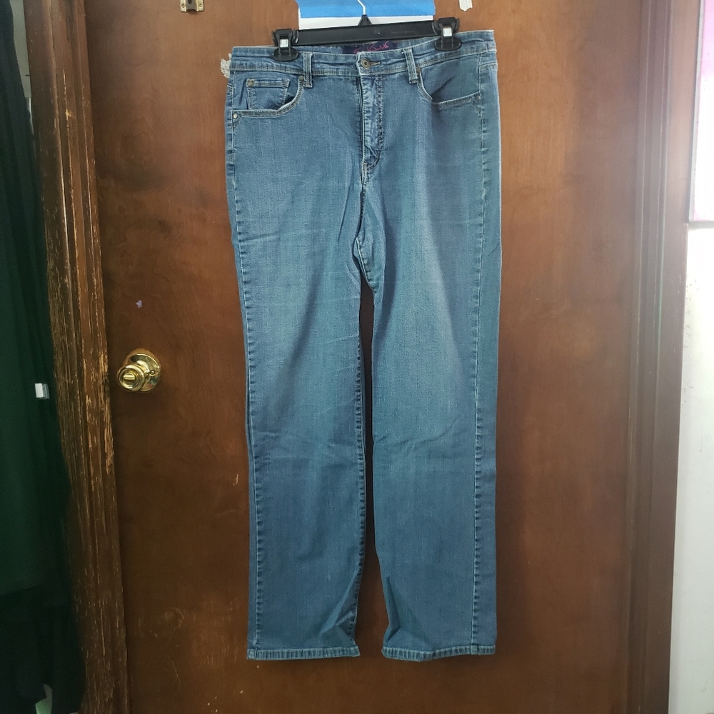 Gloria Vanderbilt jeans